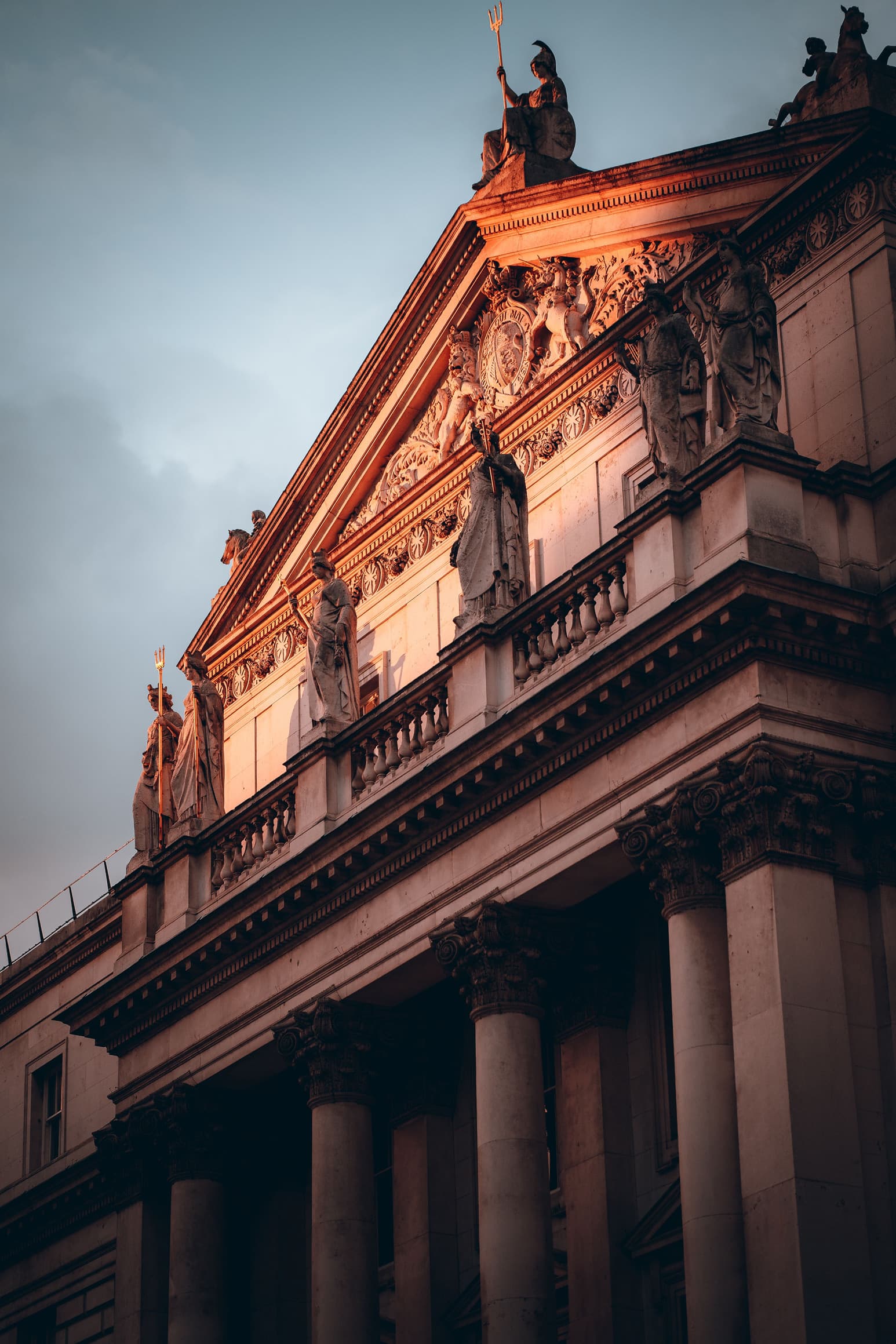 Banks & Lending — photo